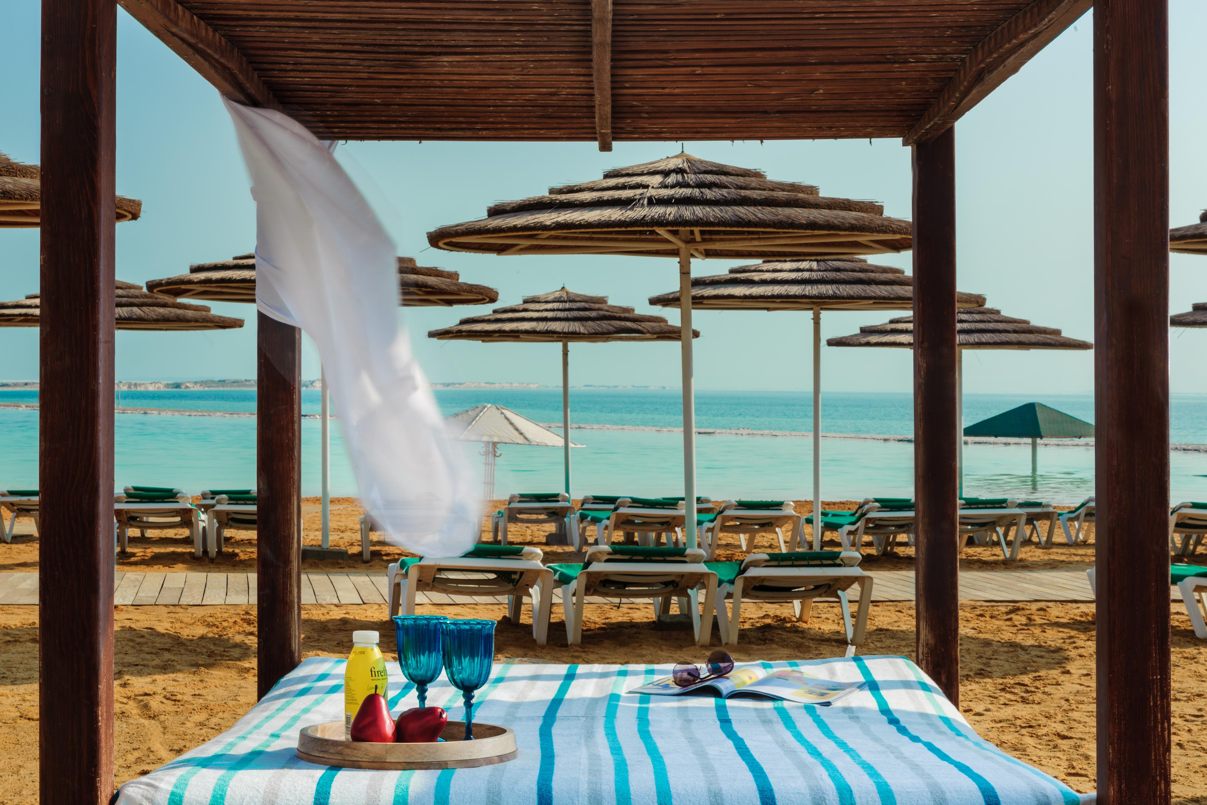 Leonardo Club Hotel Dead Sea Neve Zohar Exterior foto Dead Sea beach